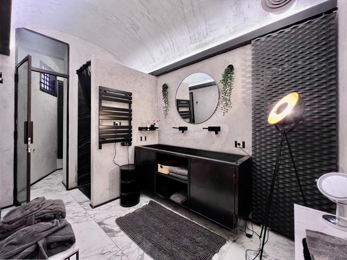 Casa 'SPA THERMAE COLOSSEO' Roma Exterior foto