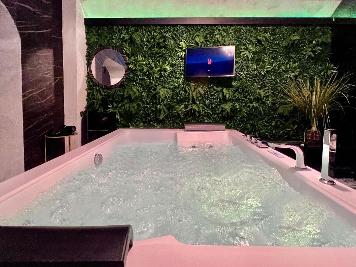 Casa 'SPA THERMAE COLOSSEO' Roma Exterior foto