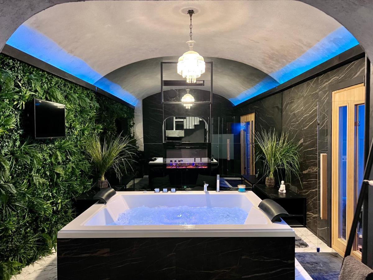 Casa 'SPA THERMAE COLOSSEO' Roma Exterior foto