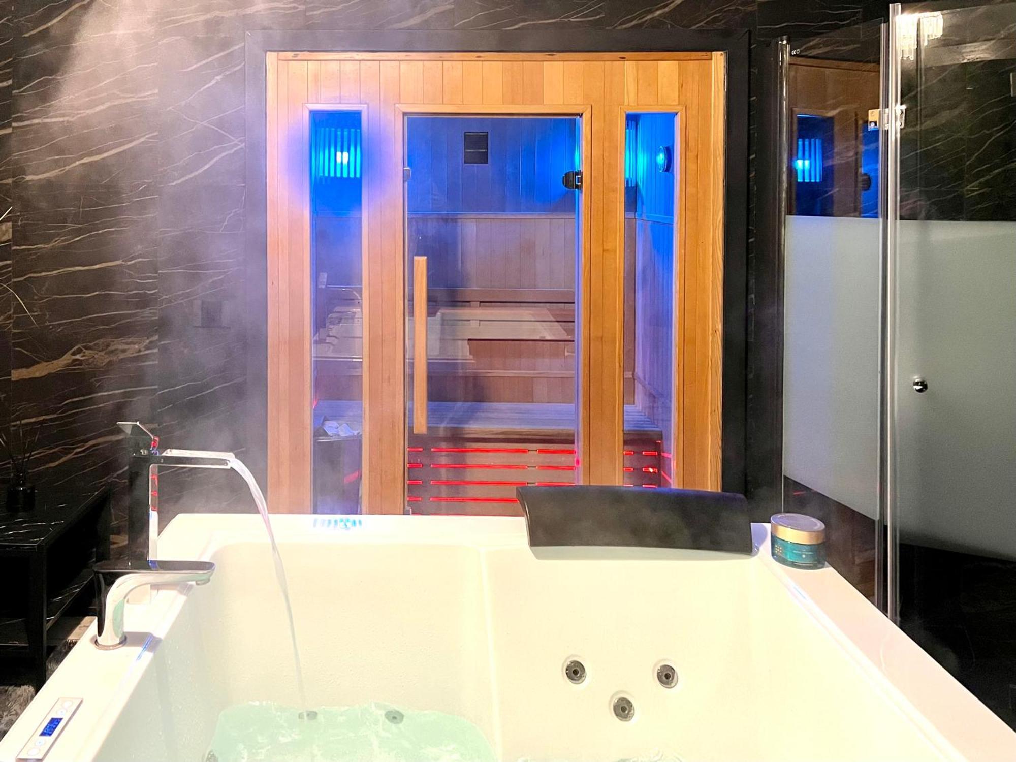 Casa 'SPA THERMAE COLOSSEO' Roma Exterior foto